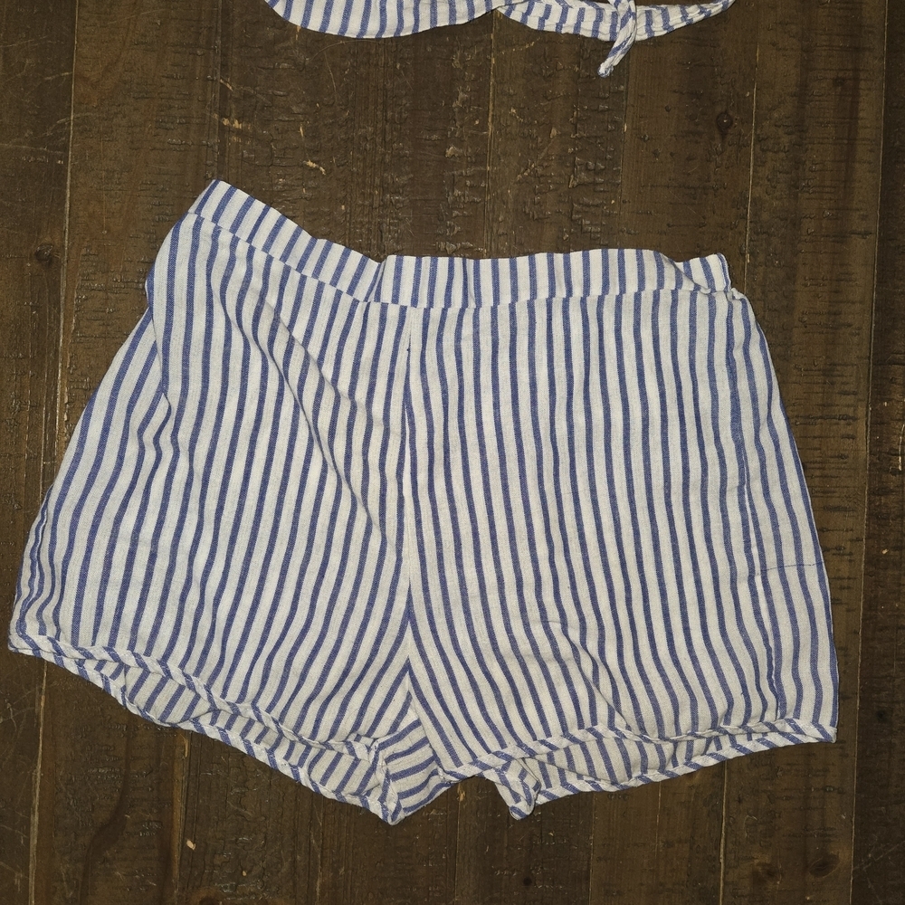 Large Striped 2 Piece Outfit Cropped Wrap Top Flowy Shorts Nautical Resort Pinup - Picture 4 of 4